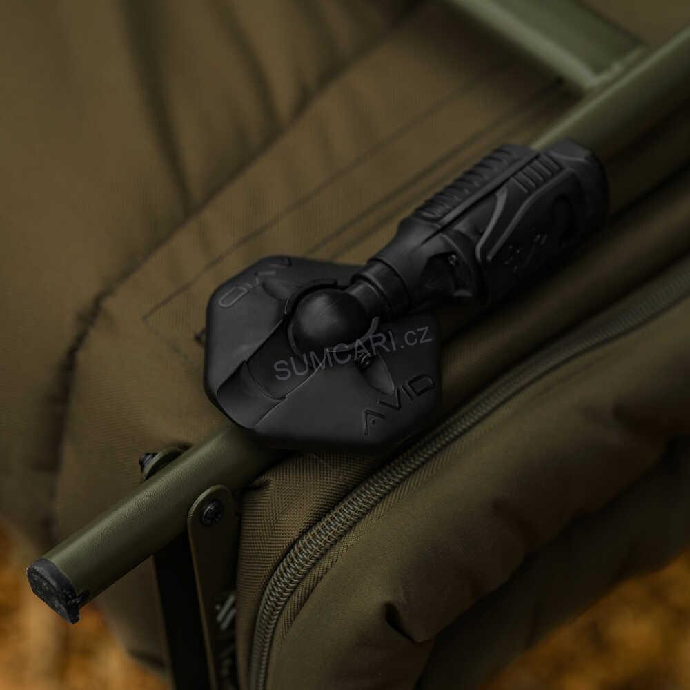 Avid Carp lehátko se spacákem Revolve X System
