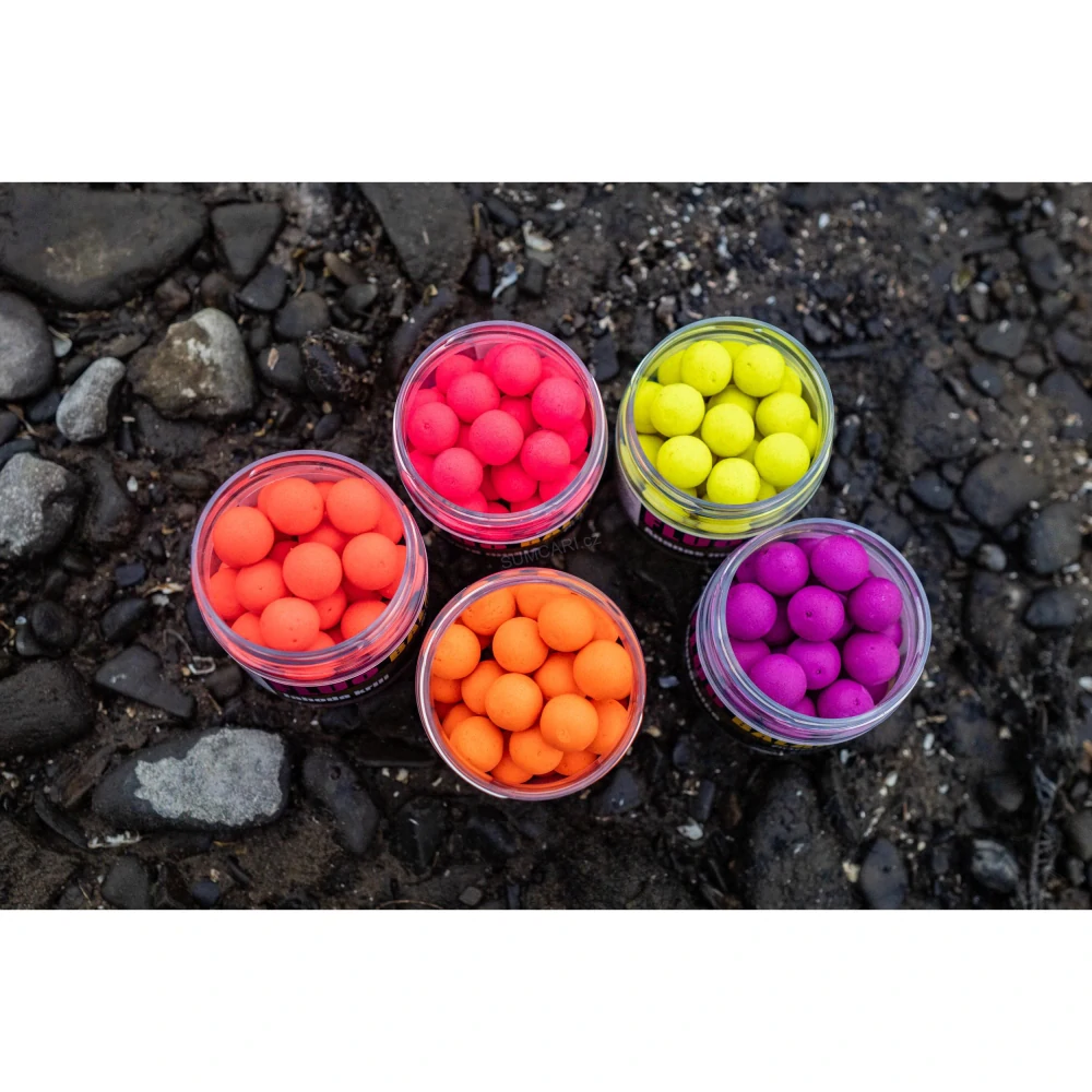 Carp Inferno Balanced Boilie Fluo Jahoda Krill 150ml, 16mm