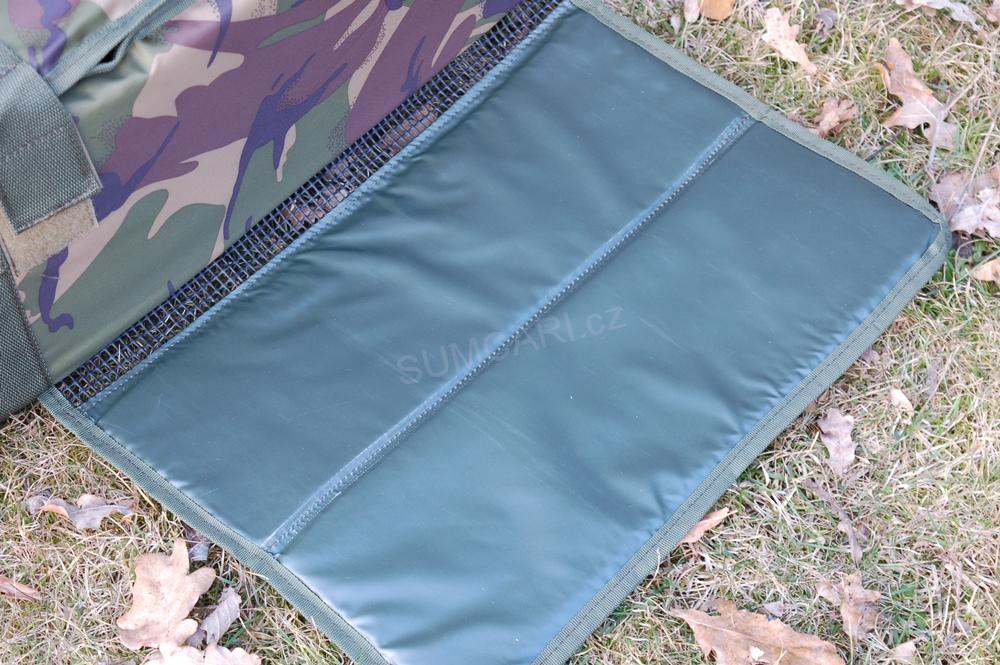 Giants Fishing podložka pod ryby Unhooking Mat Carp Camo