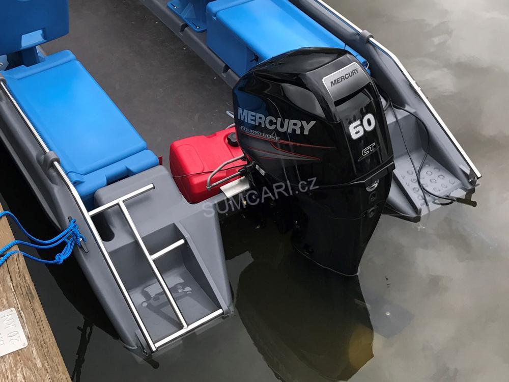 Rybářská plastová loď Kontra 450
