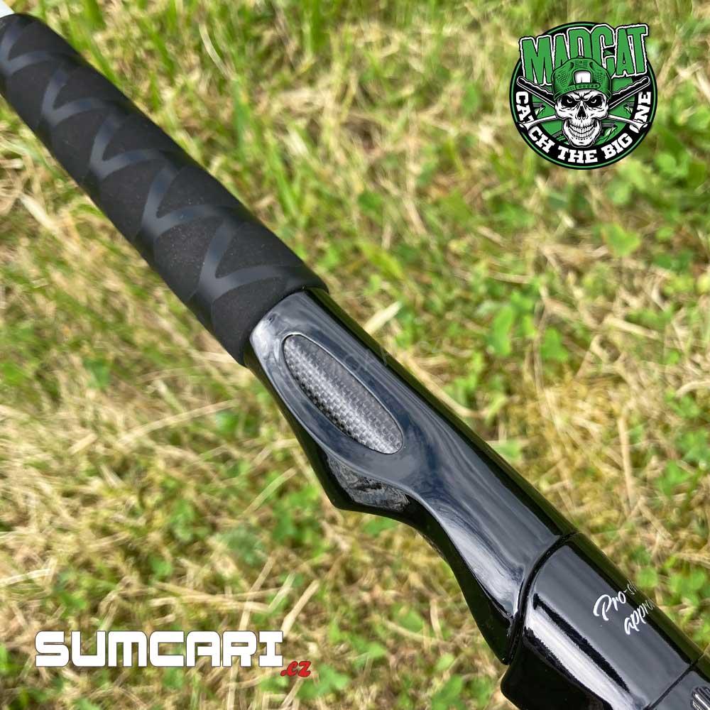 MADCAT prut White Clonk Teaser 2.10m 150-200g, 2 díl