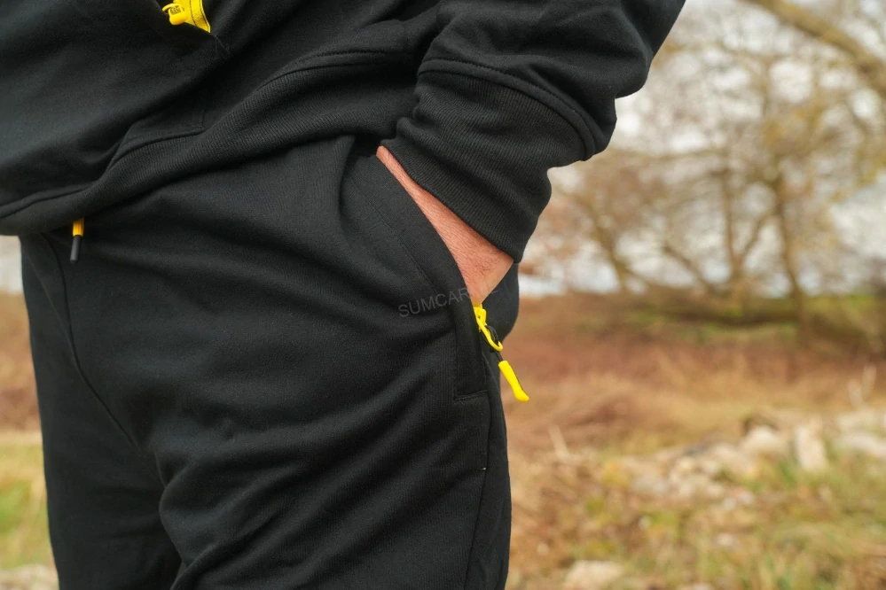 Black Cat tepláky Black Joggers, vel. XXXL