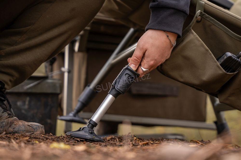 Avid Carp křeslo Revolve Armchair X