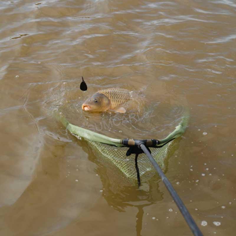 Korum podběráková hlava Power Folding Triangle Latex, 30", 75cm